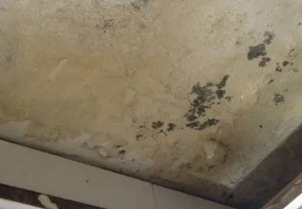 鼎湖阳台漏水维修公司分享下鼎湖卫生间渗水维修需要注意哪些问题。